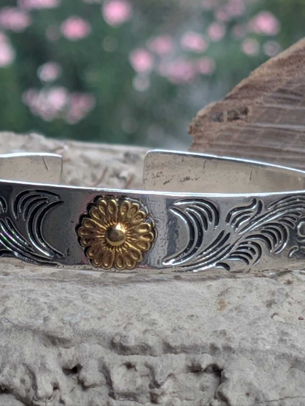 26g Sterling Silver Cuff Bracelet w/ 18K Gold Daisy Overlay NEW!